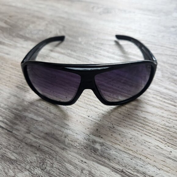 FRATELLi ROSETTi Style 4327 Italian Black Acetate Sunglasses Gradient main image 6
